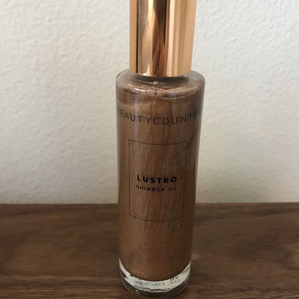 Beautycounter Lustro Shinmer Oil